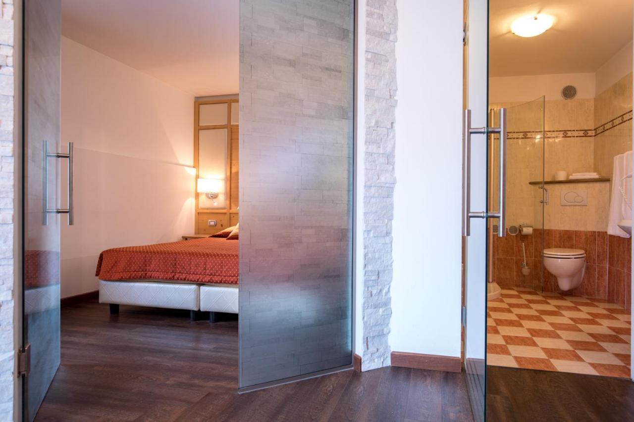 Hotel Touring Предаццо Екстер'єр фото