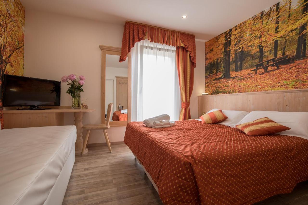 Hotel Touring Предаццо Екстер'єр фото