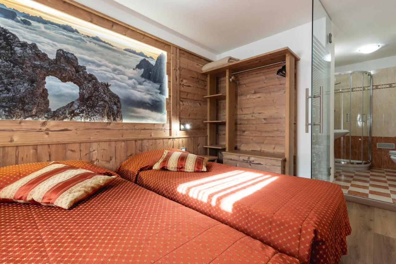 Hotel Touring Предаццо Екстер'єр фото