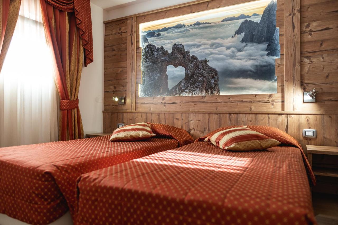 Hotel Touring Предаццо Екстер'єр фото